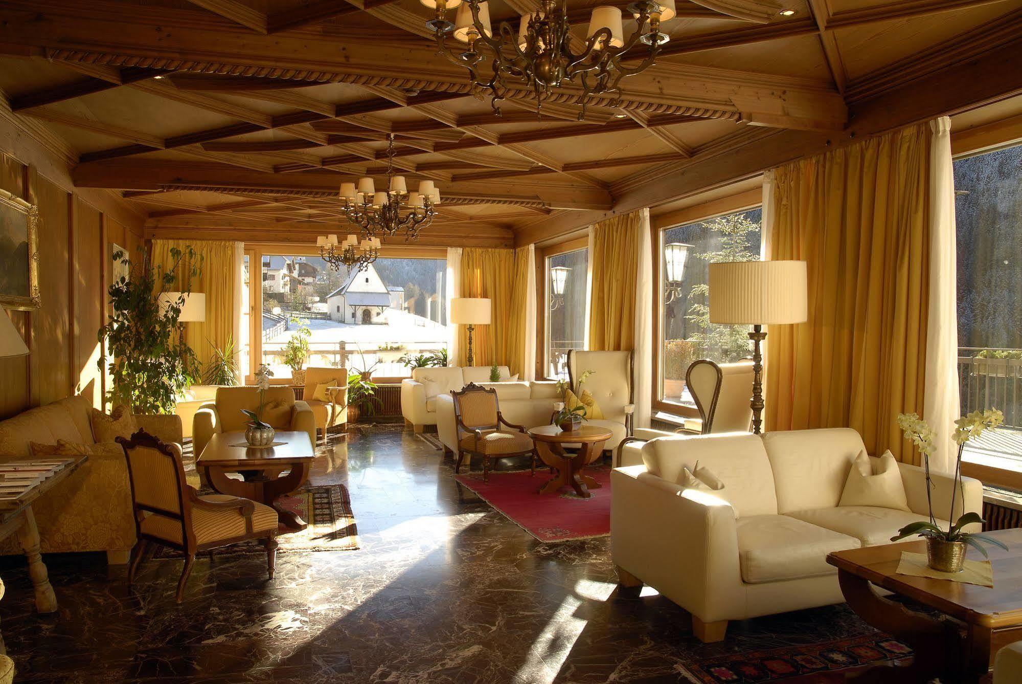 Romantik Hotel Post Нова-Леванте Экстерьер фото