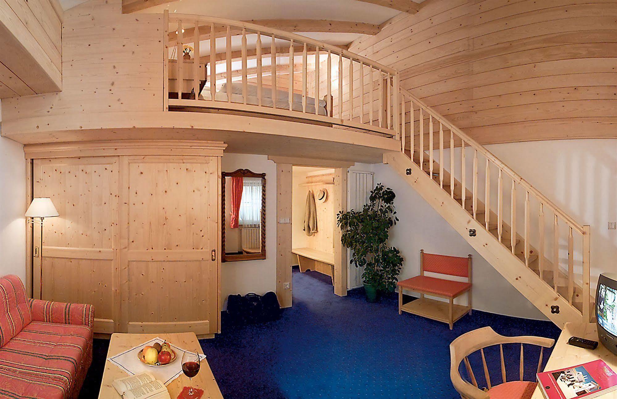 Romantik Hotel Post Нова-Леванте Экстерьер фото