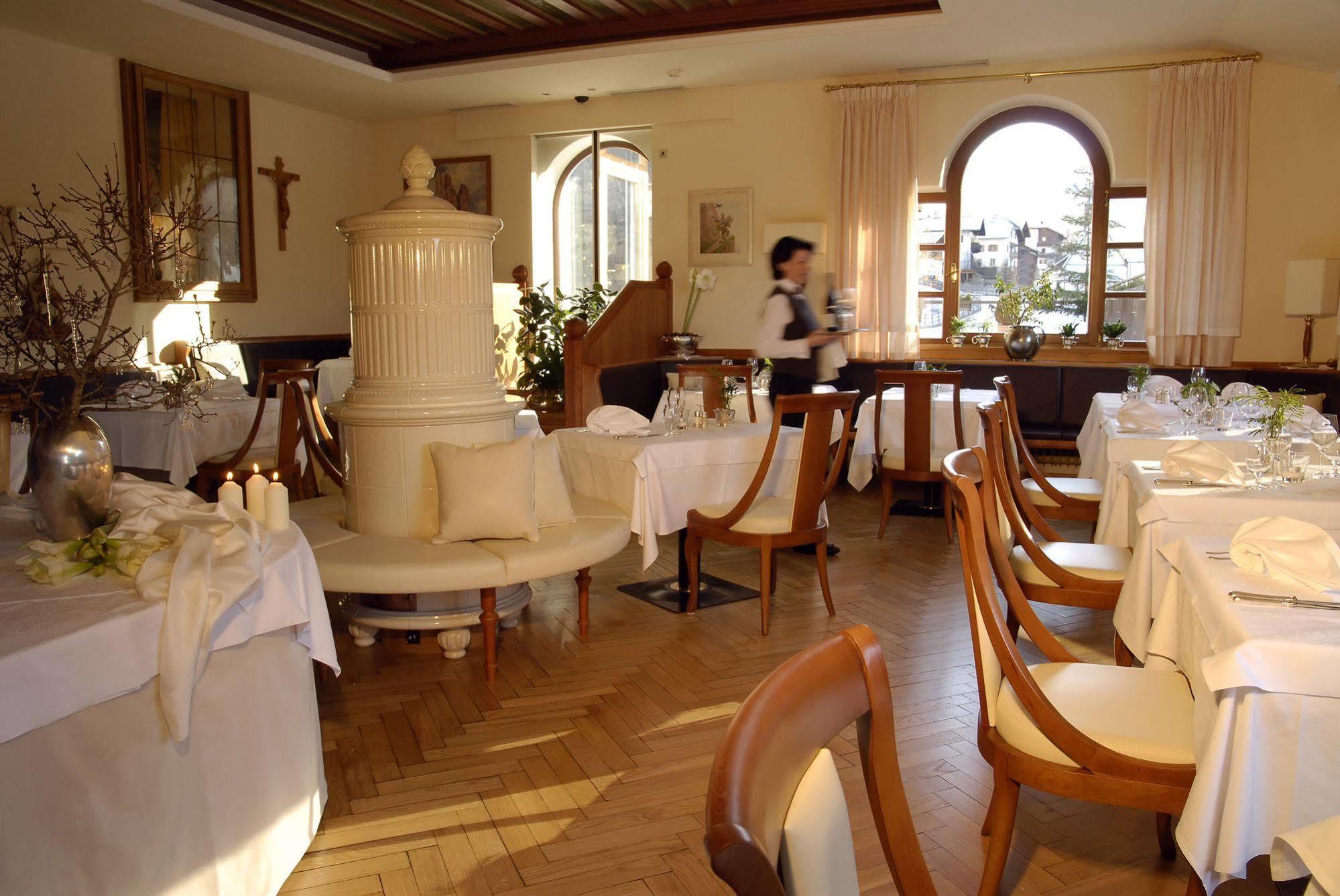 Romantik Hotel Post Нова-Леванте Ресторан фото